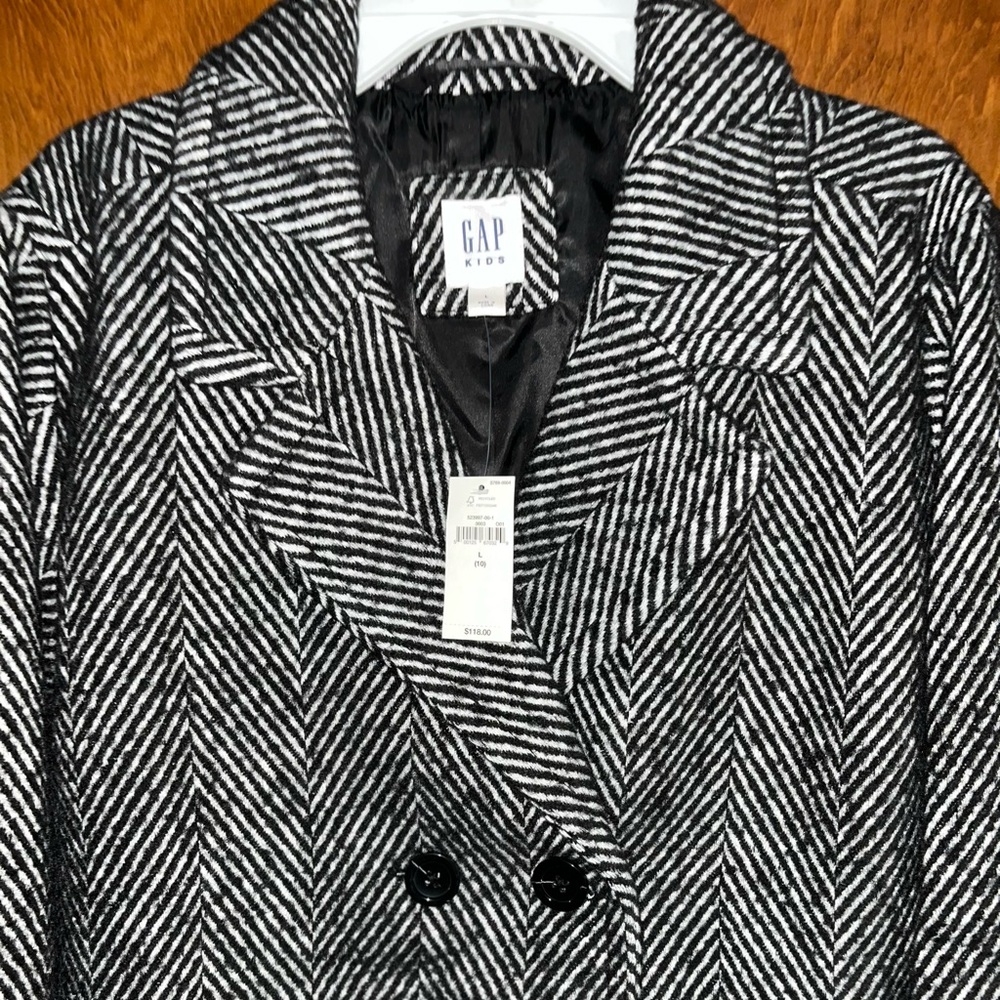 GAP Monochrome Herringbone Coat - Picture 2 of 4